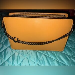 Coach Signature Chain Crossbody Mustard Calf Leather Pristine SS26 Quiet Luxury